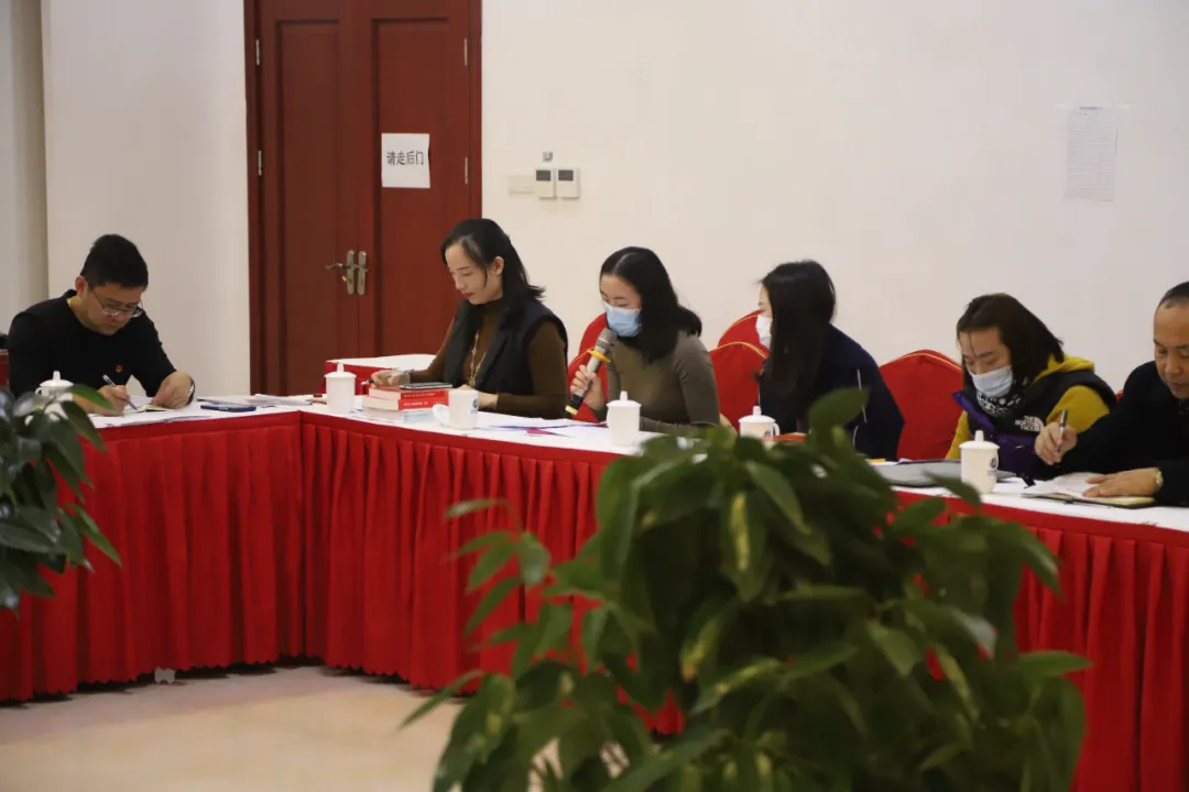 香花桥街道社区党委于冠瑞(上海)医疗科技产业园召开2021年度“两新”党组织书记抓党建述职评议考核工作会(图5) 香花桥街道社区党委于冠瑞(上海)医疗科技产业园召开2021年度“两新”党组织书记抓党建述职评议考核工作会(图5)